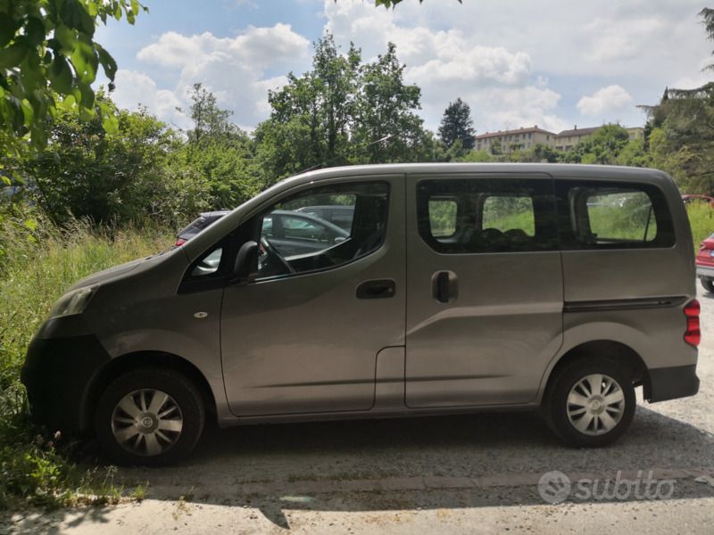 Usata Nissan Evalia 2011 Grigio Monovolume