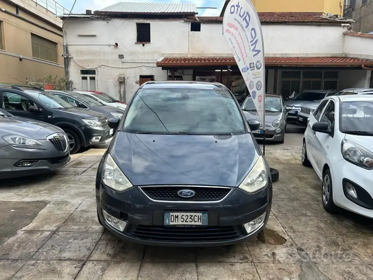 Usata Ford Galaxy Ghia 140 CV (102 kW) 2007 Bluazzurro Monovolume