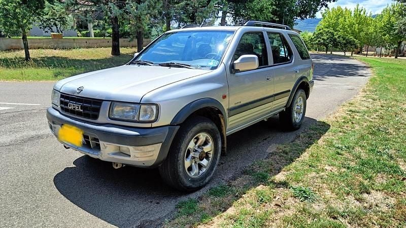 Usata Opel Frontera 101 CV (74 kW) 2000 Grigio SUV