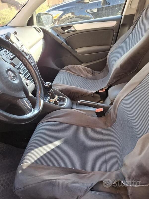 Usata VW Golf VI 102 CV (75 kW) 2010 Nero Utilitaria