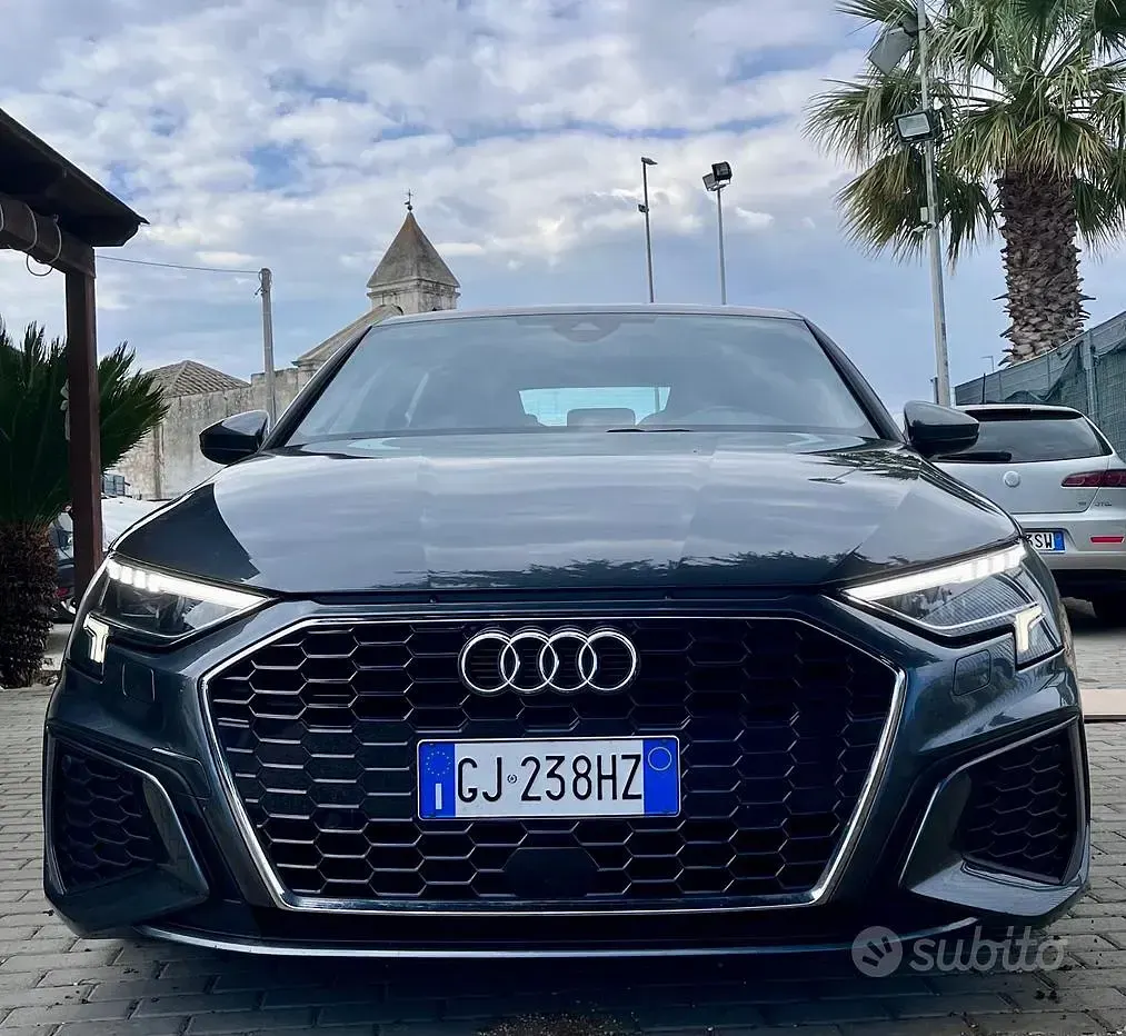 Usata Audi A3 150 CV (110 kW) 2022 Grigio Berlina