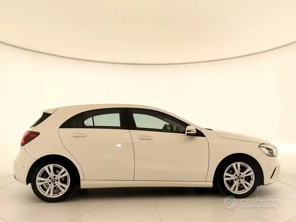 Usata Mercedes A180 109 CV (80 kW) 2018 Bianco Berlina