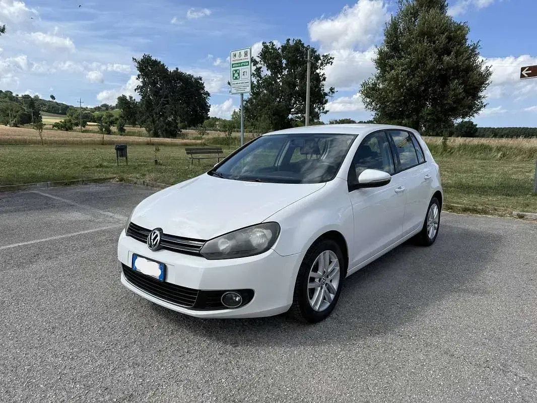 Usata VW Golf VI Highline 105 CV (77 kW) 2010 Bianco Utilitaria
