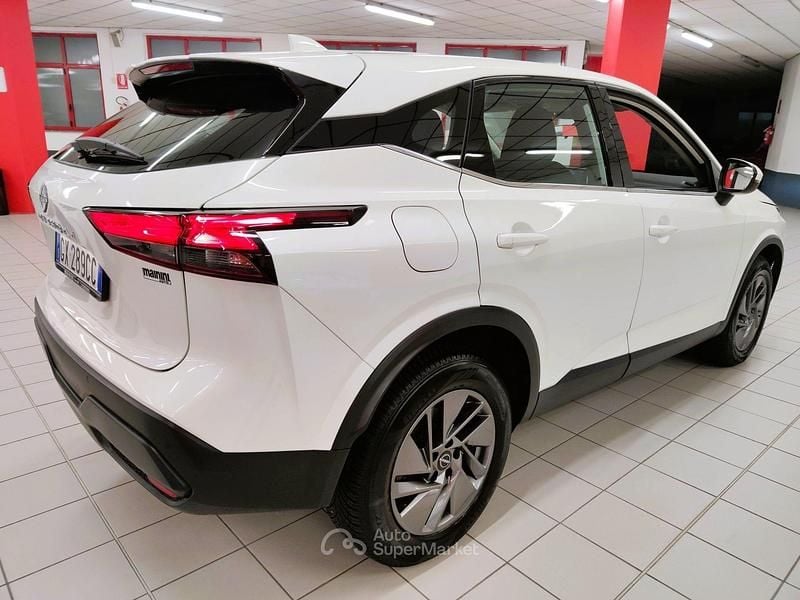 Usata Nissan Qashqai N-Connecta 140 CV (102 kW) 2022 Bianco SUV