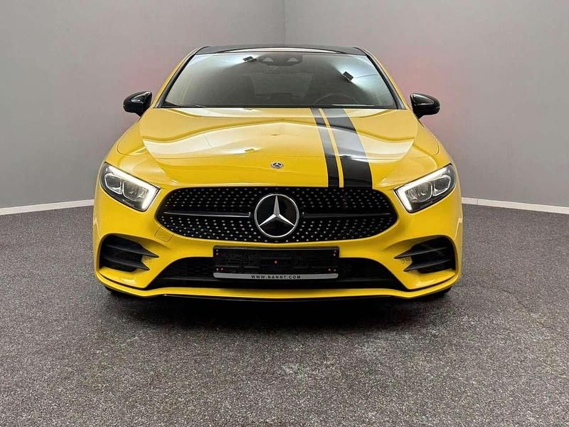 Usata Mercedes A250 Premium 224 CV (164 kW) 2019 Oro Berlina