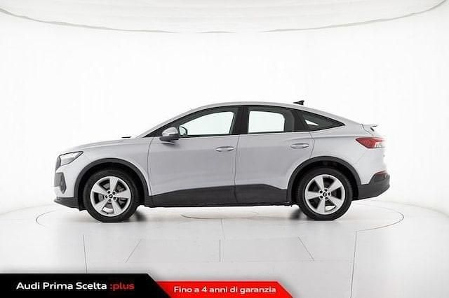 Usata Audi Q4 e-tron Comfort 125 kW (170 CV) 2022 Argento floret metallizzato SUV