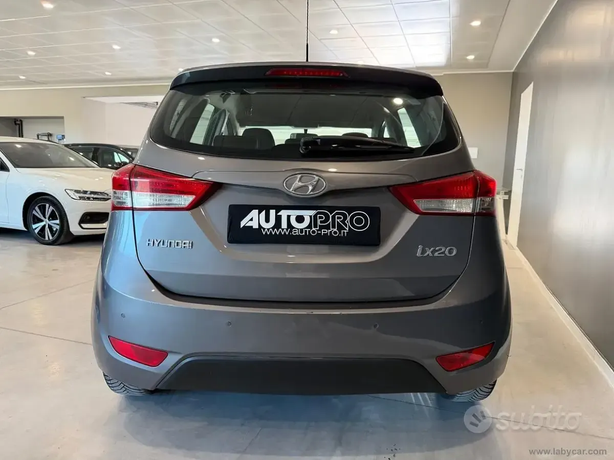 Usata Hyundai ix20 Classic 90 CV (66 kW) 2011 Grigio Utilitaria