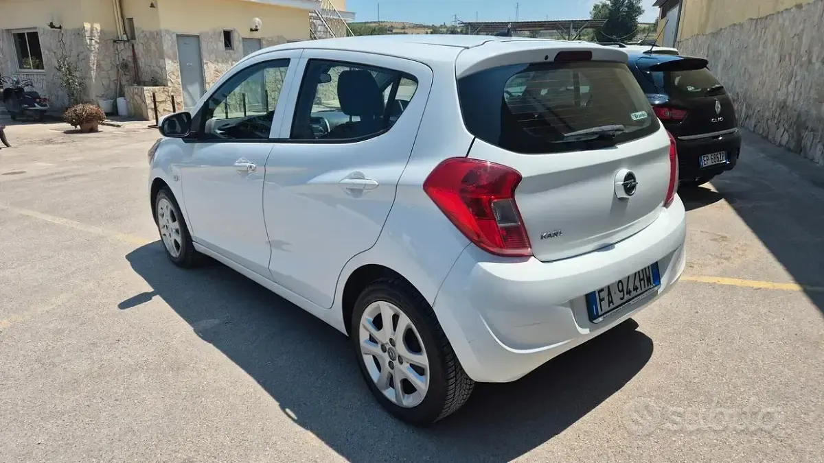 Usata Opel Karl Cosmo 75 CV (55 kW) 2015 Bianco Utilitaria
