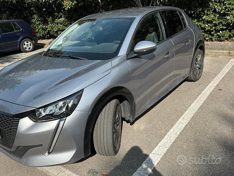 Usata Peugeot 208 100 kW (136 CV) 2022 Grigio Utilitaria