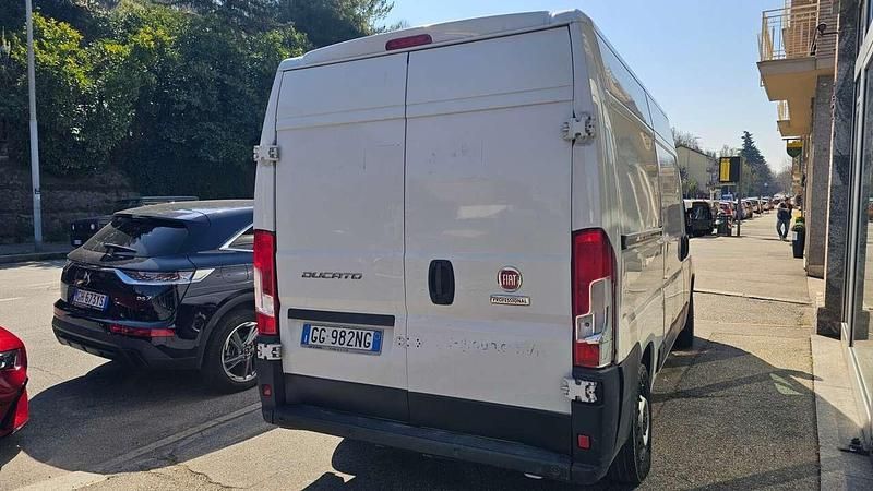 Usata Fiat Ducato 33 120 CV (88 kW) 2021 Bianco Furgone