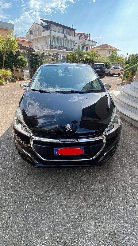 Usata Peugeot 208 2016 Nero Utilitaria