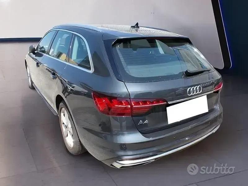 Usata Audi A4 Ambiente 163 CV (119 kW) 2023 Grigio Station wagon