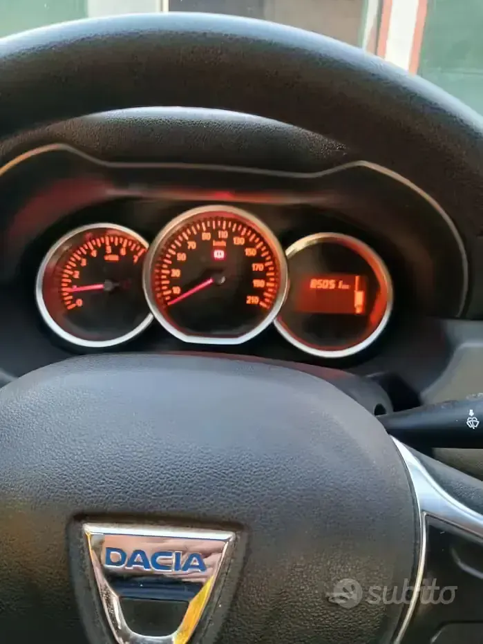 Usata Dacia Duster 90 CV (66 kW) 2017 Bianco SUV