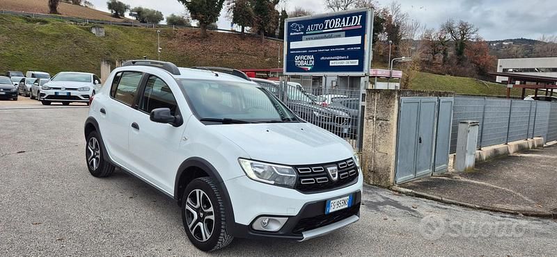 Bianco Usata 2019 Dacia Sandero Stepway Tre volumi | 10.500 € (Cara) - Immagine 1/4