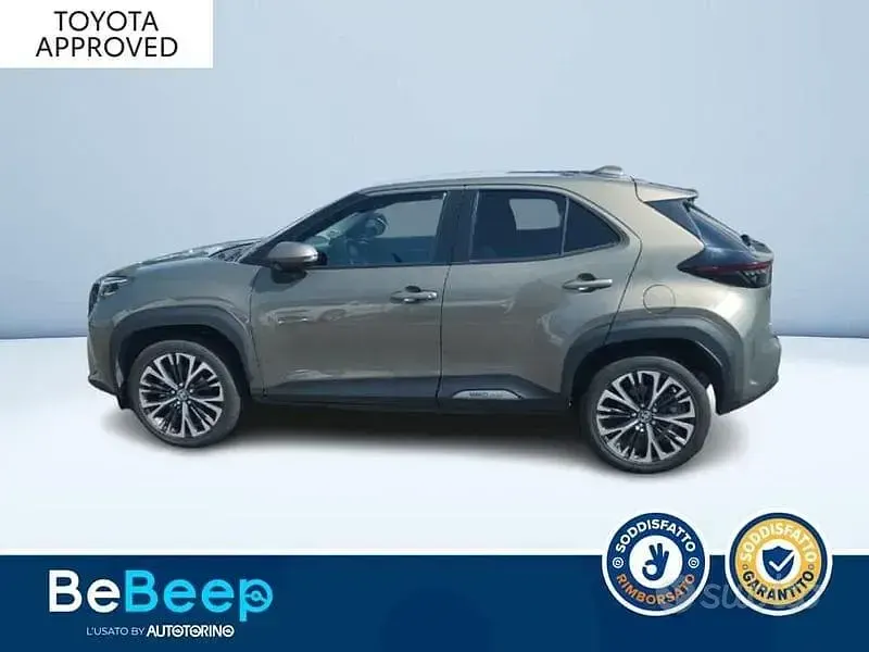 Usata Toyota Yaris Cross Lounge 116 CV (85 kW) 2022 Marrone SUV