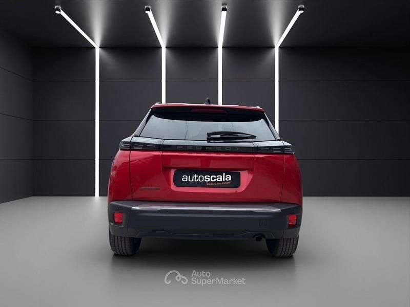 Usata Peugeot 2008 Allure 101 CV (74 kW) 2024 Rosso SUV