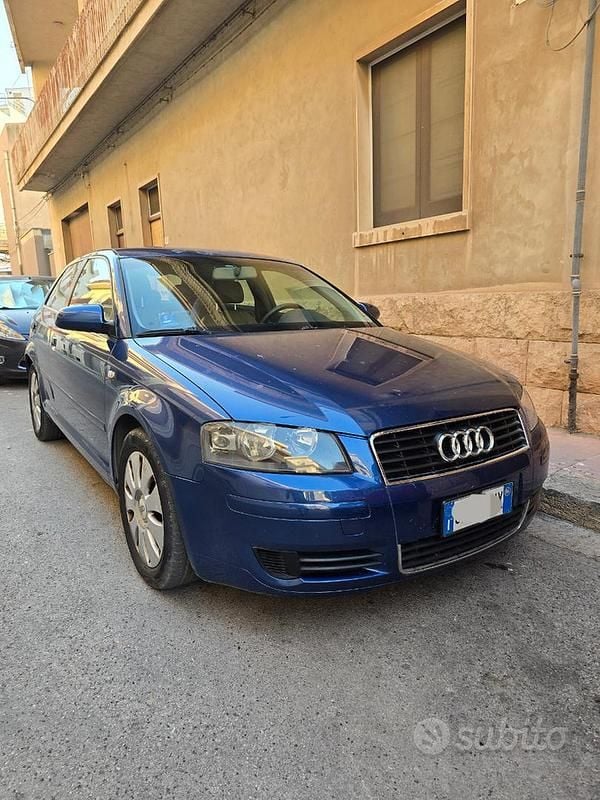 Usata Audi A3 140 CV (102 kW) 2004 Blu Utilitaria