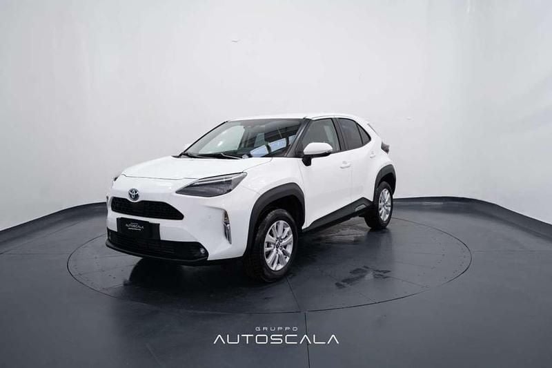 Bianco Nuova 2025 Toyota Yaris Cross Business Edition SUV | 24.990 € (Buon prezzo) - Immagine 1/4