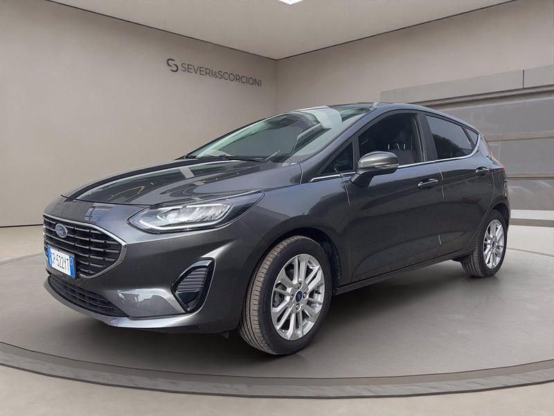 Grigio Usata 2023 Ford Fiesta Titanium Tre volumi | 18.900 € (Molto cara) - Immagine 1/4