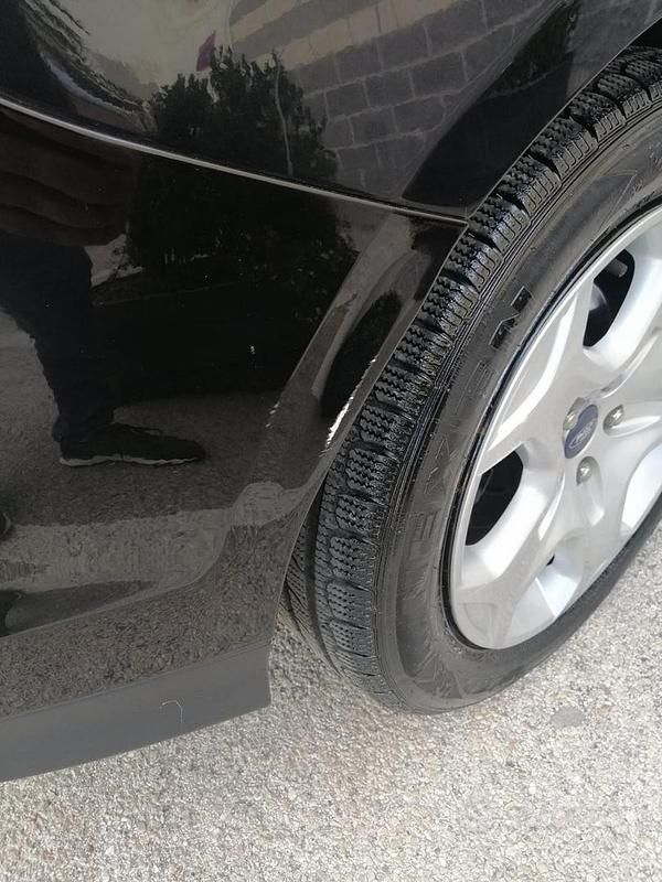 Usata Ford Focus 115 CV (84 kW) 2014 Nero Berlina