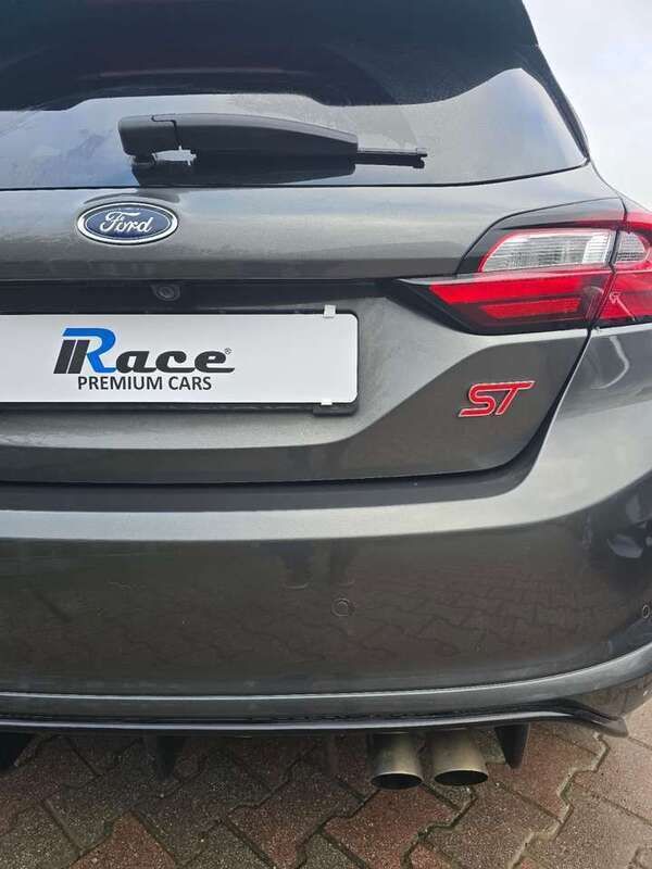 Usado Ford Fiesta Performance Edition 205 HP (150 kW) 2022 Cinzento Citadino
