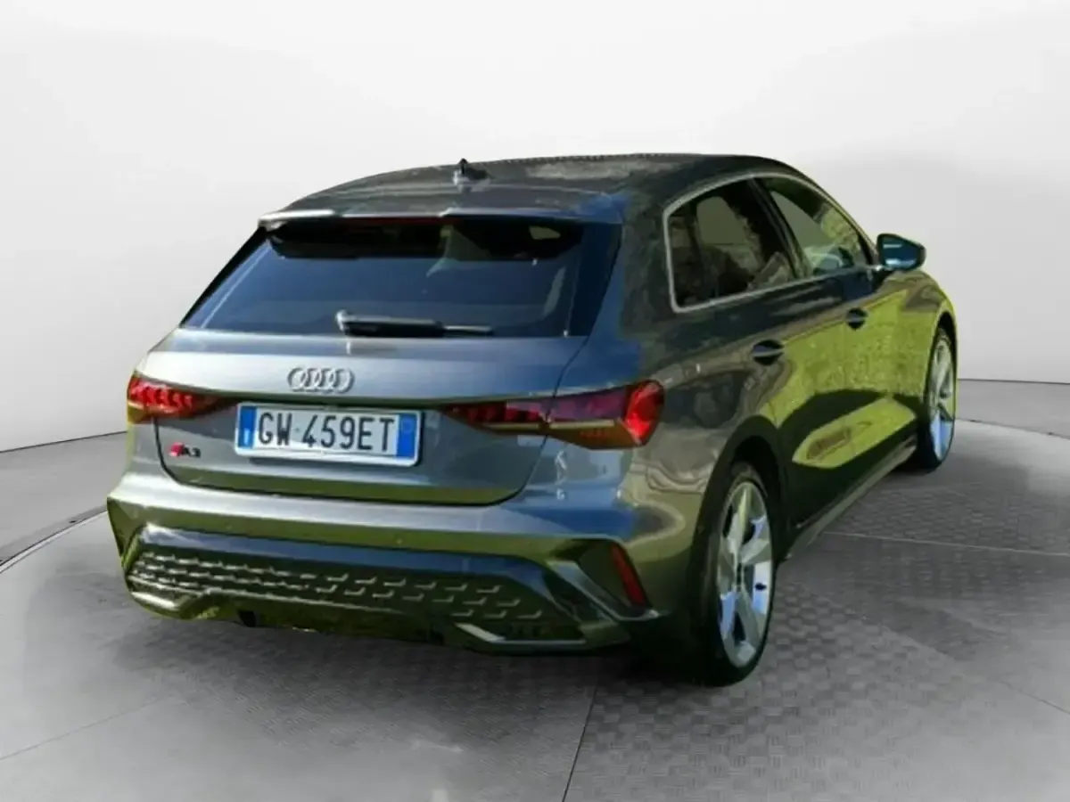 Gebraucht Audi A3 S-Line 150 PS (110 kW) 2024 Grau Limousine