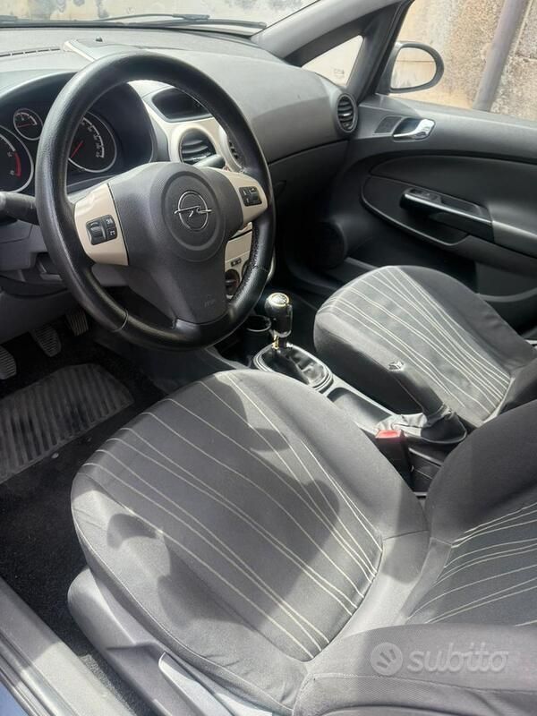 Usata Opel Corsa 75 CV (55 kW) 2008 Utilitaria