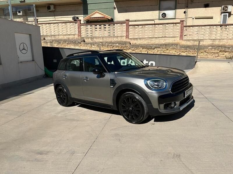 Usata Mini Cooper D Countryman Business 150 CV (110 kW) 2019 Grigio SUV
