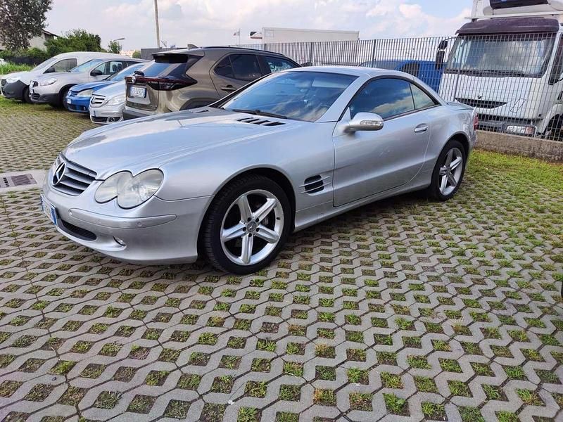 Usata Mercedes SL500 306 CV (225 kW) 2002 Argento Cabrio