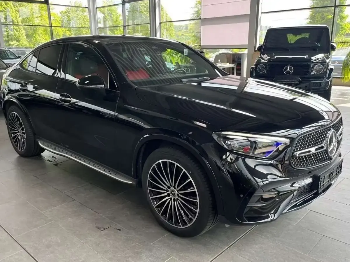 Usata Mercedes GLC300 Premium 258 CV (189 kW) 2024 Nero SUV