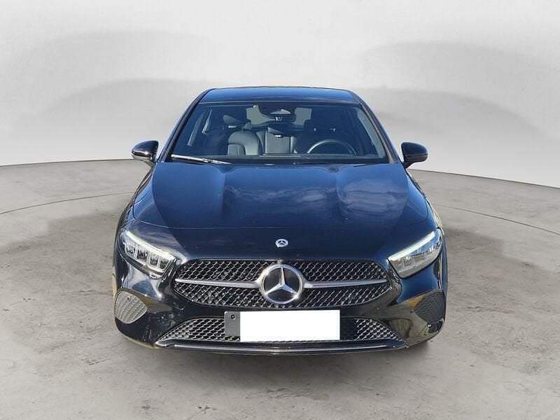 Usata Mercedes A180 Advanced 116 CV (85 kW) 2023 Nero Utilitaria