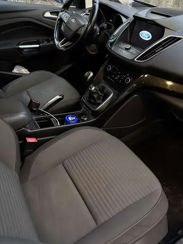 Usata Ford C-MAX Titanium 120 CV (88 kW) 2017 Monovolume