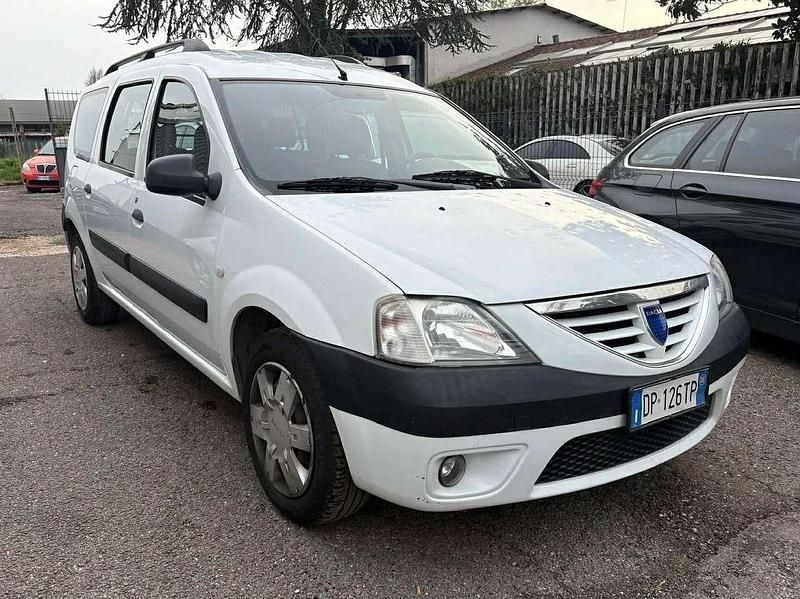 Usata Dacia Logan Lauréate 105 CV (77 kW) 2008 Bianco Station wagon