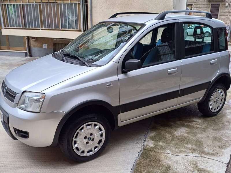 Usato 2007 Fiat Panda 4x4 1.2 Benzin 60 CV (5.200 €)
