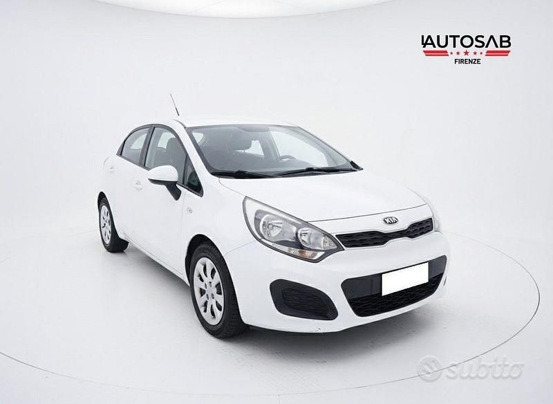 Usata Kia Rio Active 90 CV (66 kW) 2012 Bianco Berlina