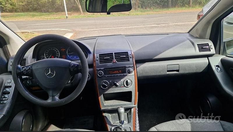 Usata Mercedes A150 Elegance 95 CV (69 kW) 2006 Blu Berlina