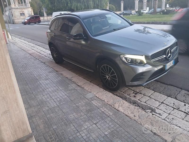 Usata Mercedes GLC250 204 CV (150 kW) 2019 Grigio SUV