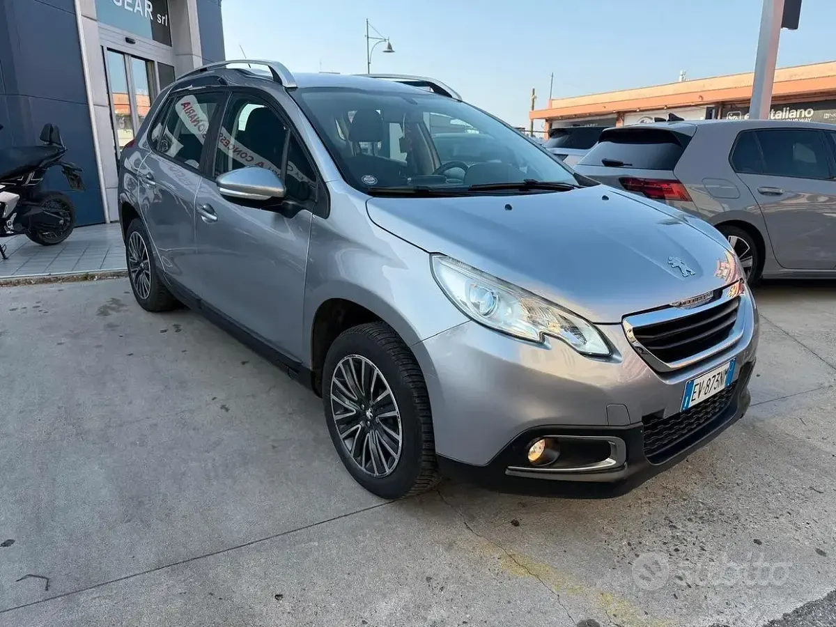 Usata Peugeot 2008 Active 68 CV (50 kW) 2014 Grigio SUV
