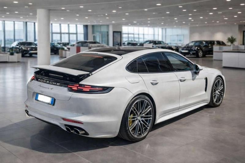 Usata Porsche Panamera 462 CV (339 kW) 2018 Bianco Berlina
