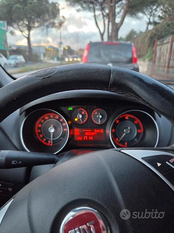 Usata Fiat Punto 85 CV (62 kW) 2014 Utilitaria