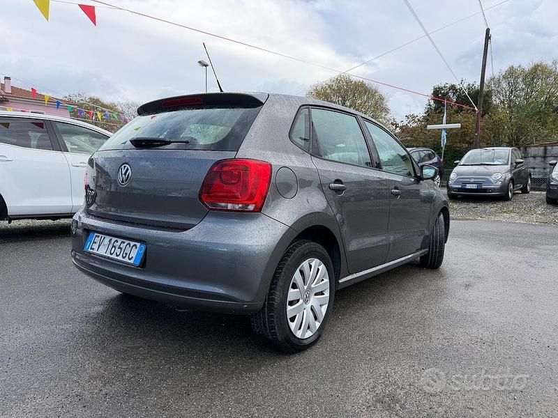 Usata VW Polo Comfortline 70 CV (51 kW) 2014 Grigio Berlina