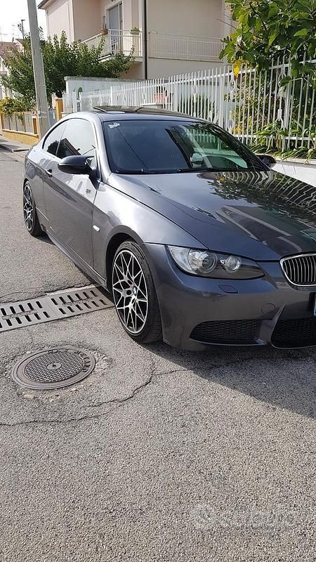 Usata BMW 325 218 CV (160 kW) 2006 Grigio Coupé