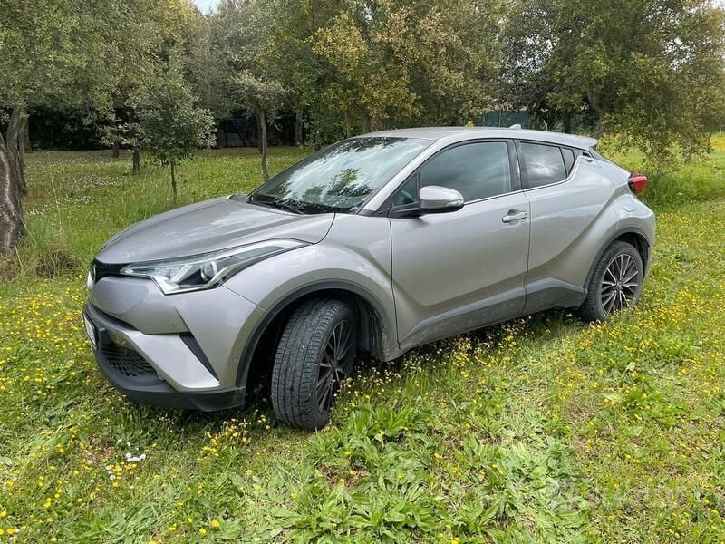 Usata Toyota C-HR Lounge 116 CV (85 kW) 2017 Grigio SUV