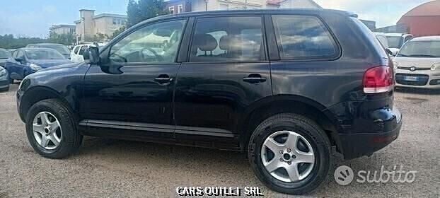 Usata VW Touareg 224 CV (164 kW) 2005 Nero SUV