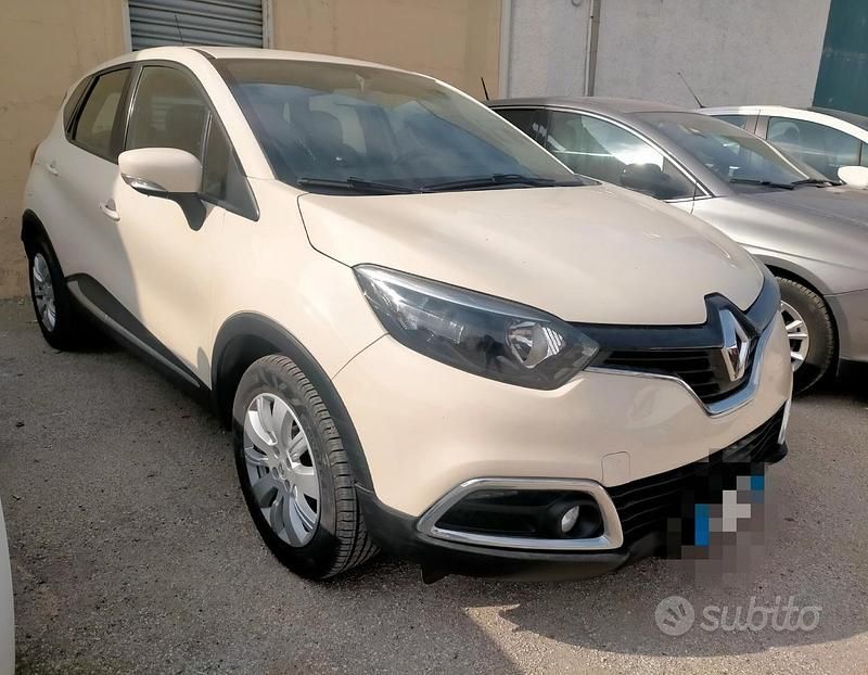 Usata Renault Captur 90 CV (66 kW) 2014 Beige SUV