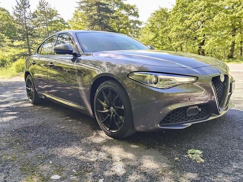 Usata Alfa Romeo Giulia Super 179 CV (131 kW) 2017 Berlina