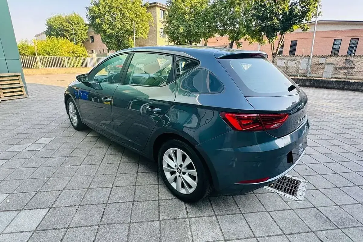 Usata Seat Leon Business 131 CV (96 kW) 2019 Altro Utilitaria