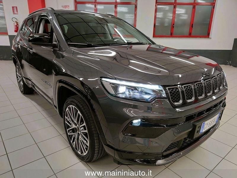Occasion Jeep Compass Summit 131 ch (96 kW) 2025 Gris SUV