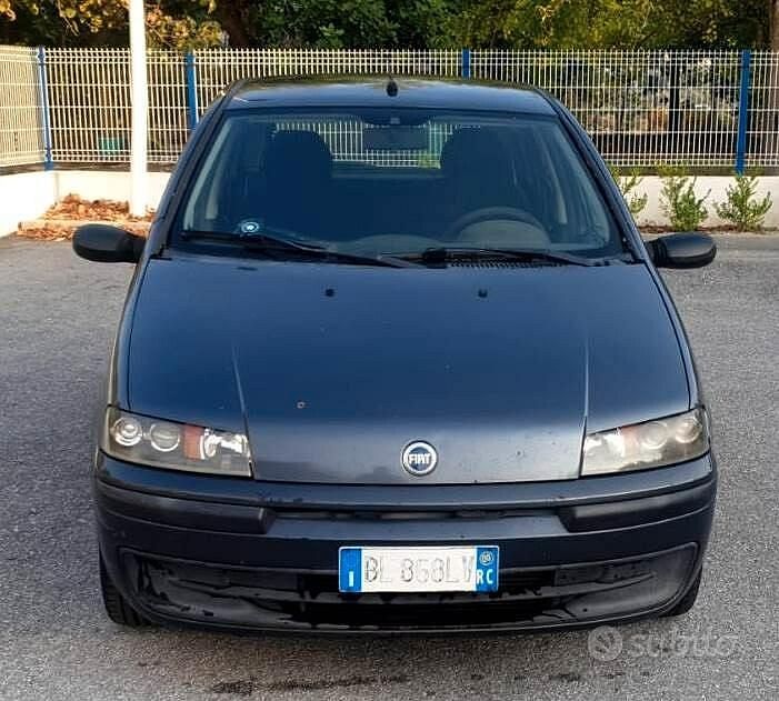 Usata Fiat Punto 80 CV (58 kW) 2000 Grigio Utilitaria