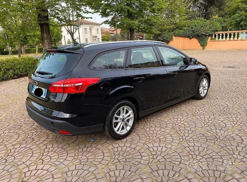 Usata Ford Focus 120 CV (88 kW) 2018 Nero Station wagon